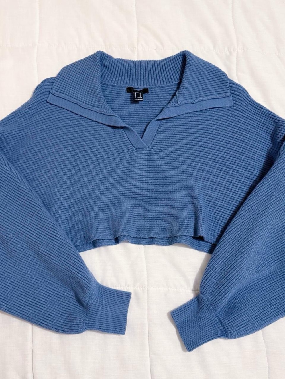 Forever 21 Blue bat sleeve cropped sweater